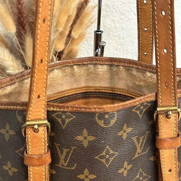 Authentic Louis Vuitton Monogram Bucket GM Shoulder Tote Bag - Picture 3 of 14